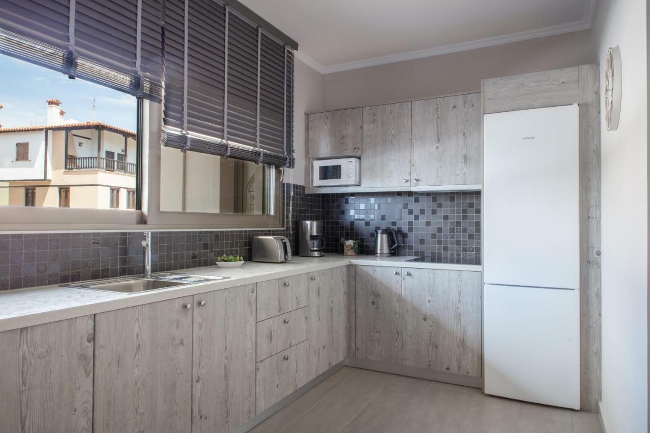 Royalty Suites Loft Никити Екстериор снимка